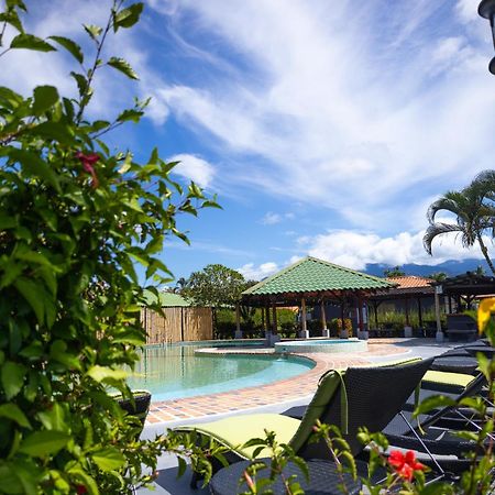 Hotel El Rancho Quepos Bagian luar foto