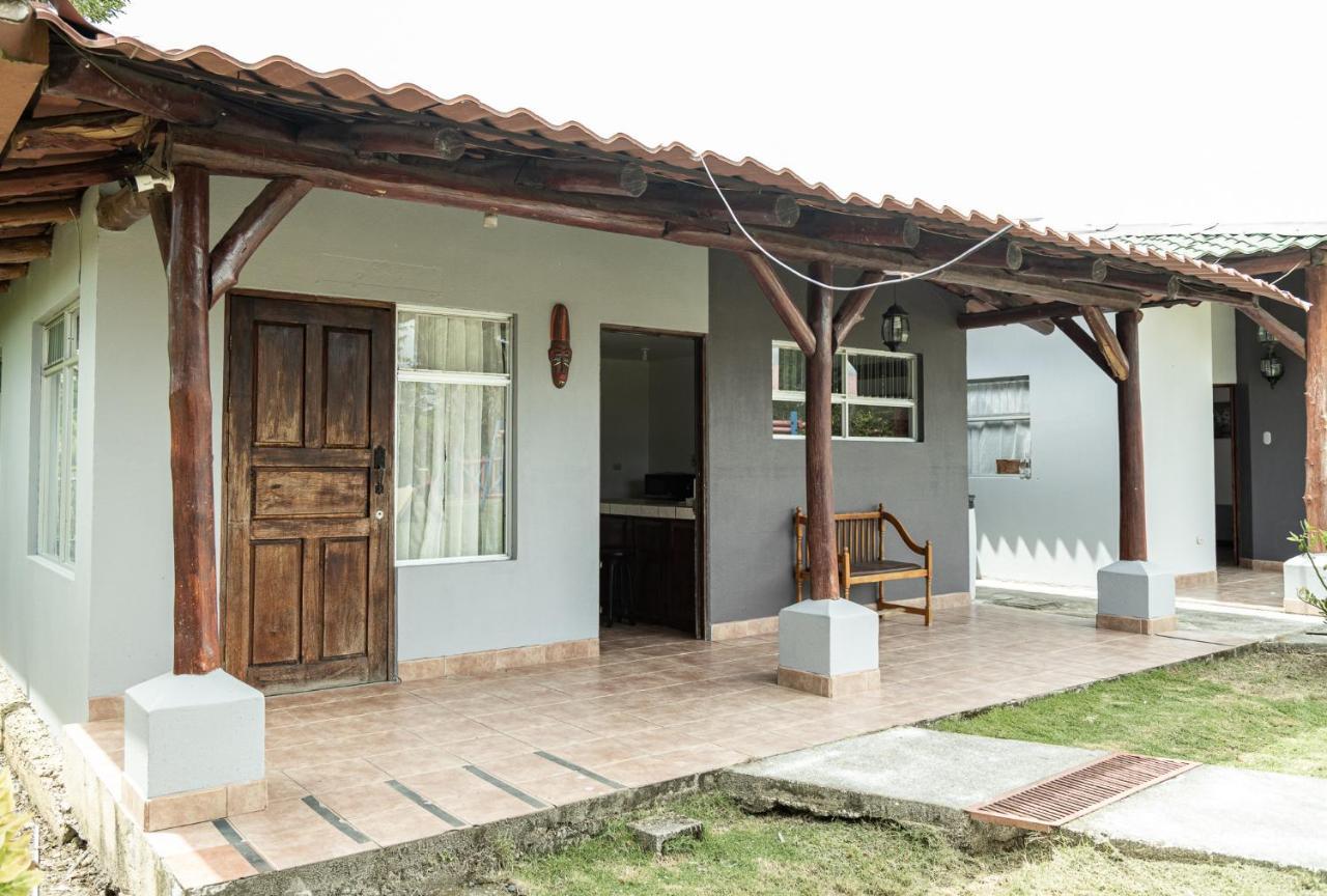 Hotel El Rancho Quepos Bagian luar foto