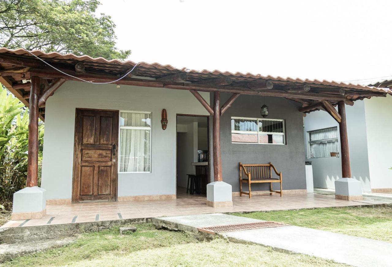 Hotel El Rancho Quepos Bagian luar foto