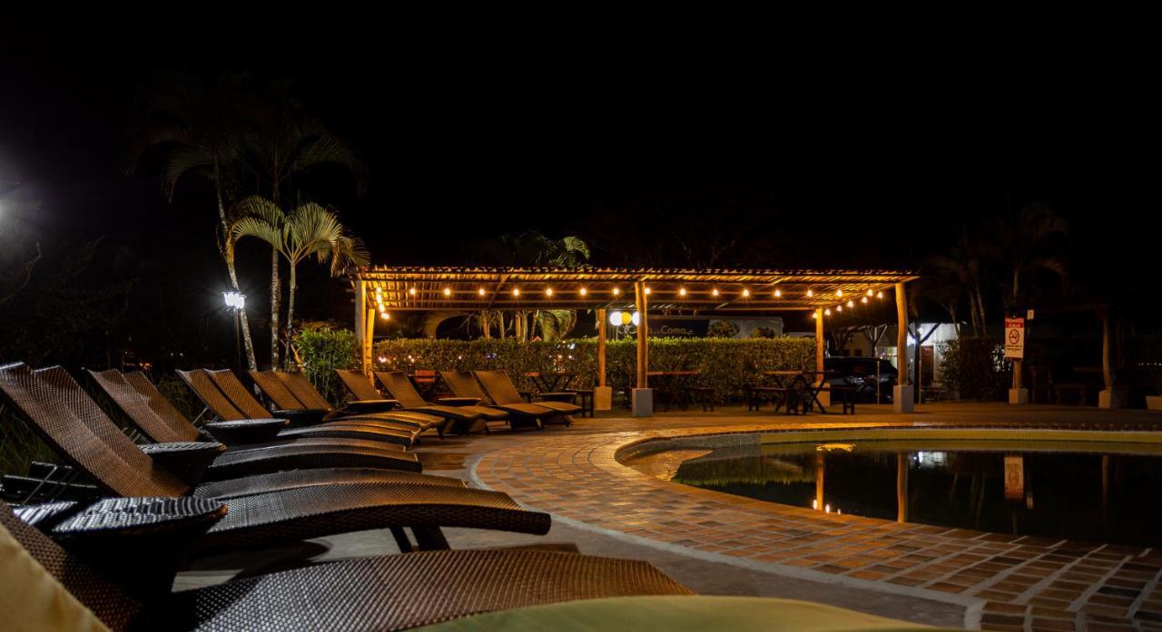 Hotel El Rancho Quepos Bagian luar foto