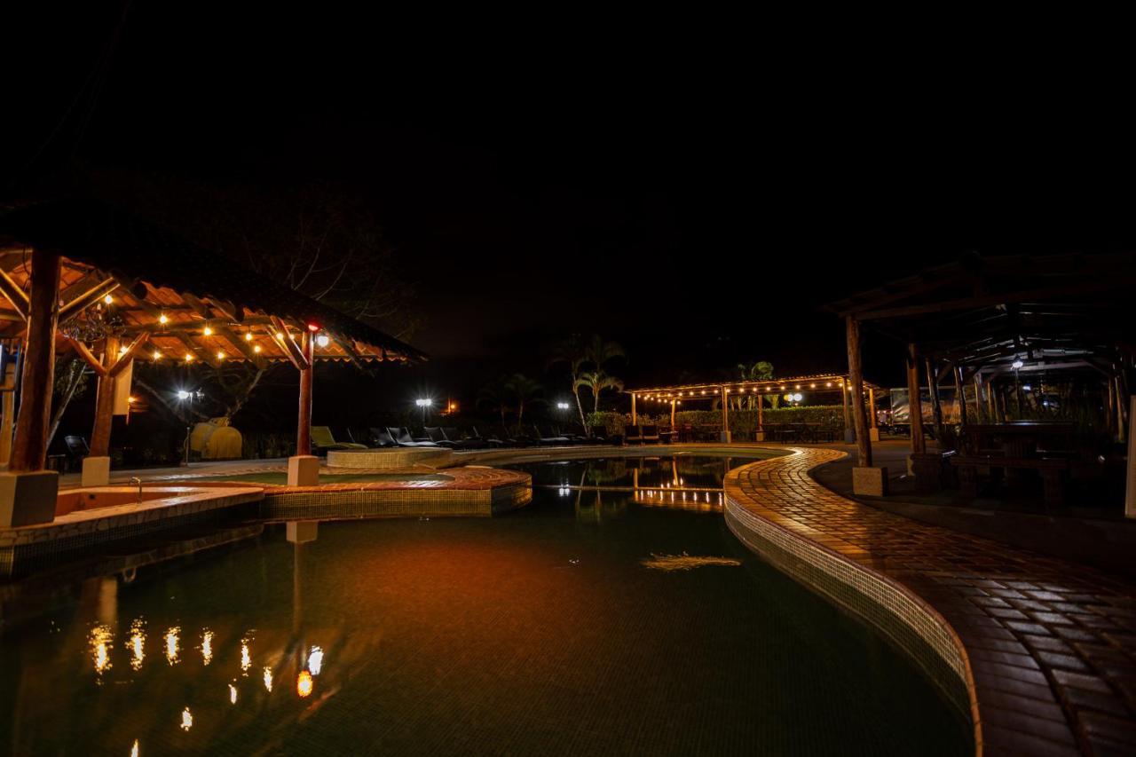 Hotel El Rancho Quepos Bagian luar foto