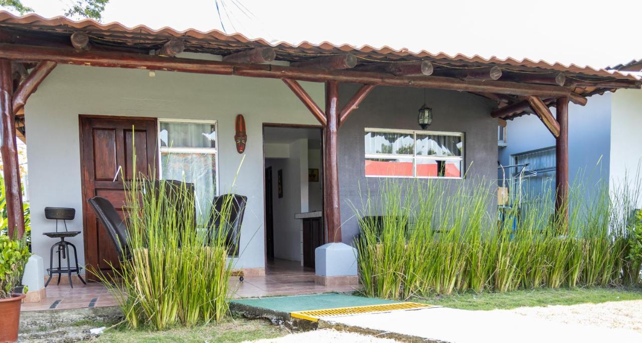 Hotel El Rancho Quepos Bagian luar foto